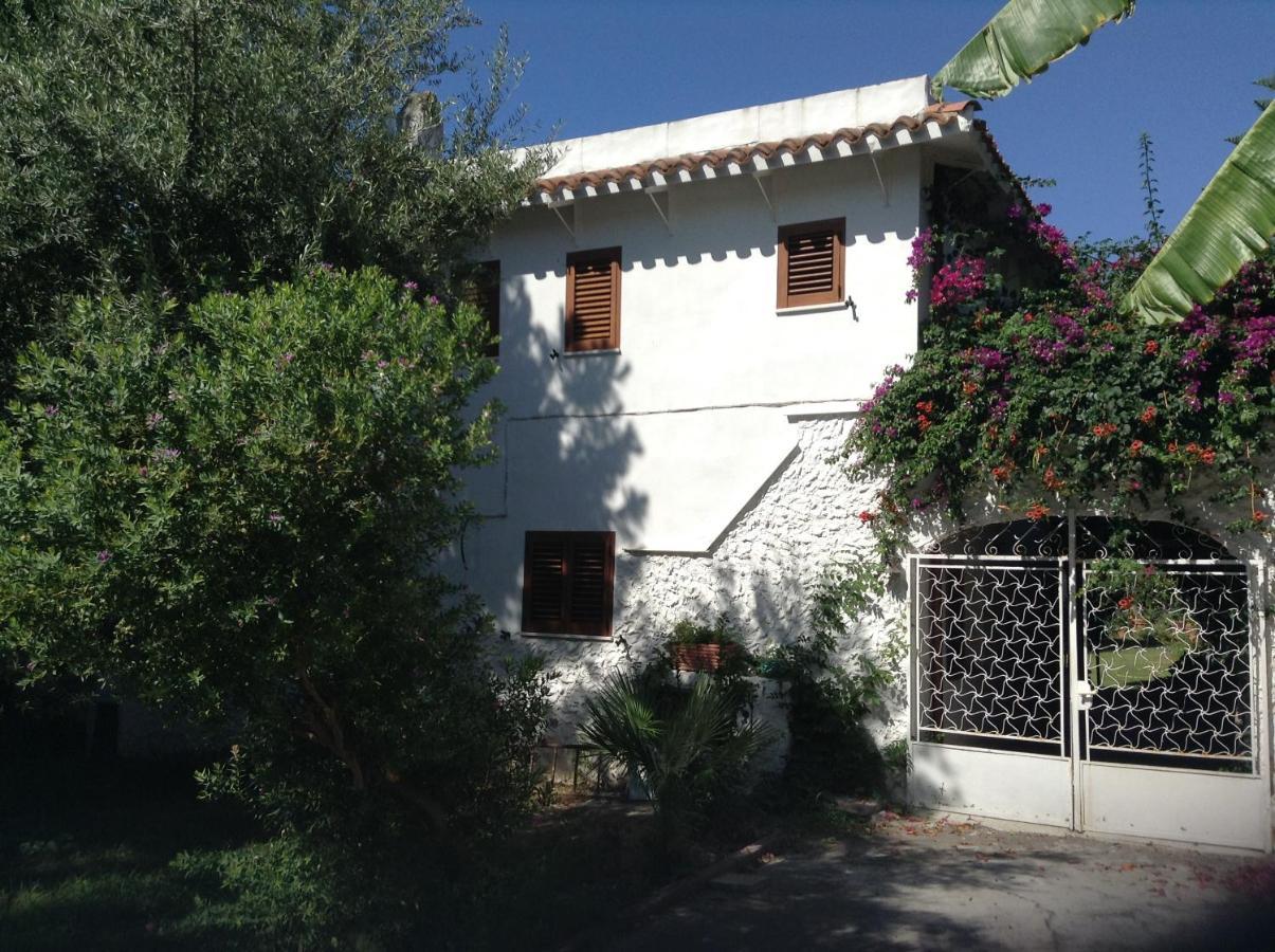 Deliziosa Villa 150 Metri Dal Mare Quartu SantʼElena Buitenkant foto