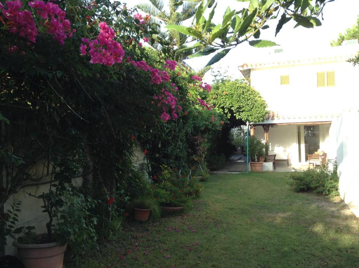 Deliziosa Villa 150 Metri Dal Mare Quartu SantʼElena Buitenkant foto